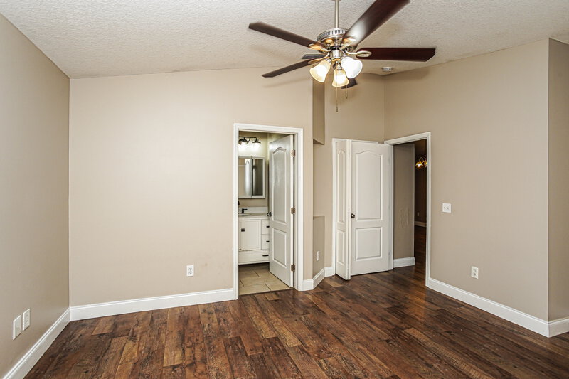 2,035/Mo, 10610 Navigation Dr Riverview, FL 33579 Main Bedroom View 2