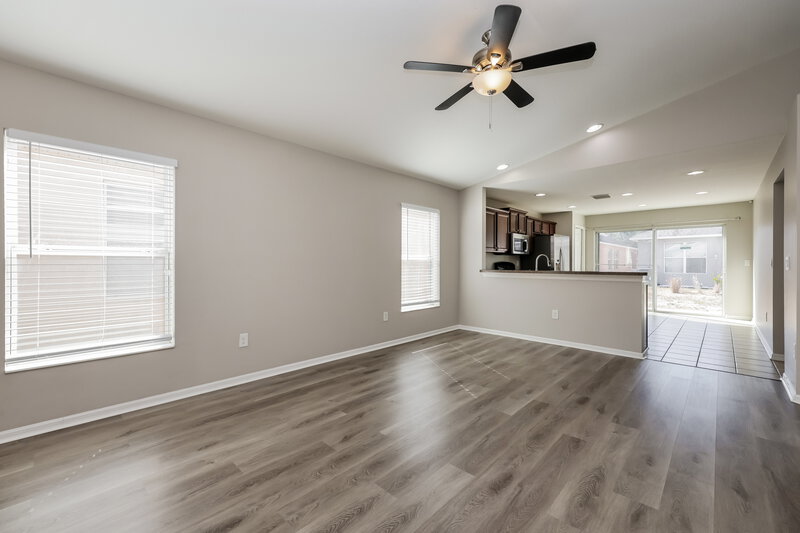 1,865/Mo, 809 College Chase Dr Ruskin, FL 33570 Living Room View