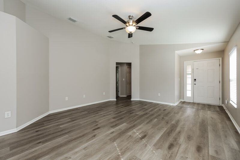 1,865/Mo, 809 College Chase Dr Ruskin, FL 33570 Living Room View 2