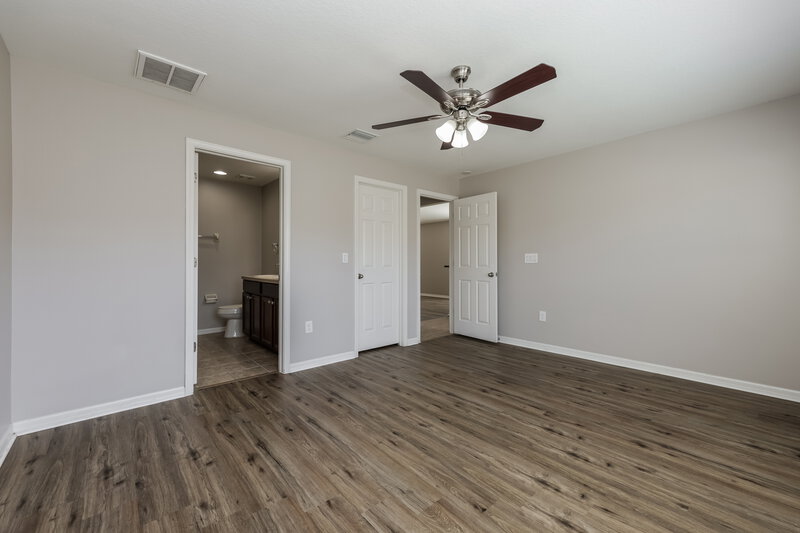 1,865/Mo, 809 College Chase Dr Ruskin, FL 33570 Main Bedroom View