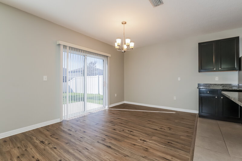 2,055/Mo, 1809 Greenwood Valley Dr Plant City, FL 33563 Dining Room View 2