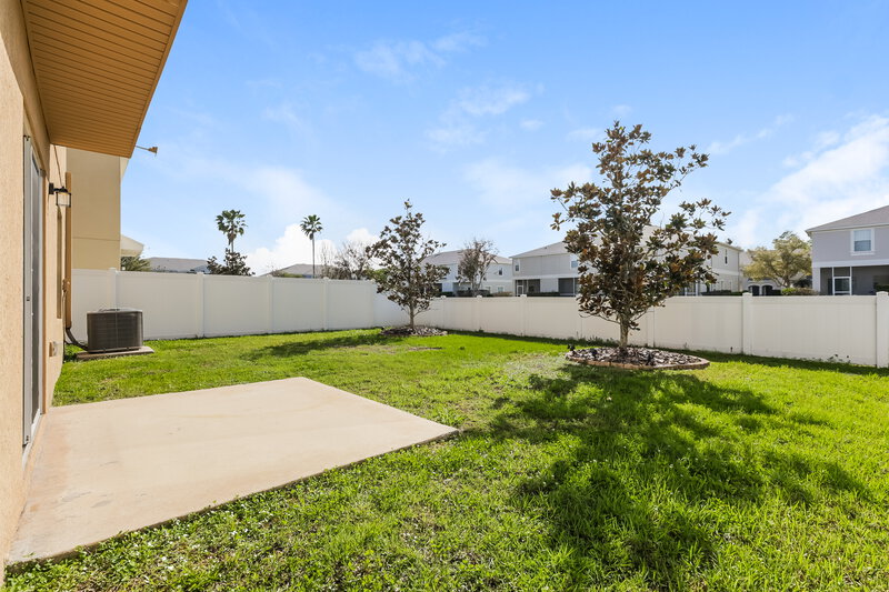 2,055/Mo, 1809 Greenwood Valley Dr Plant City, FL 33563 Rear View 2