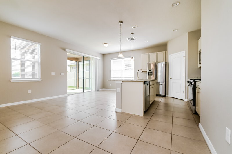 2,525/Mo, 11138 Abaco Island Ave Riverview, FL 33579 Dining Room View 2