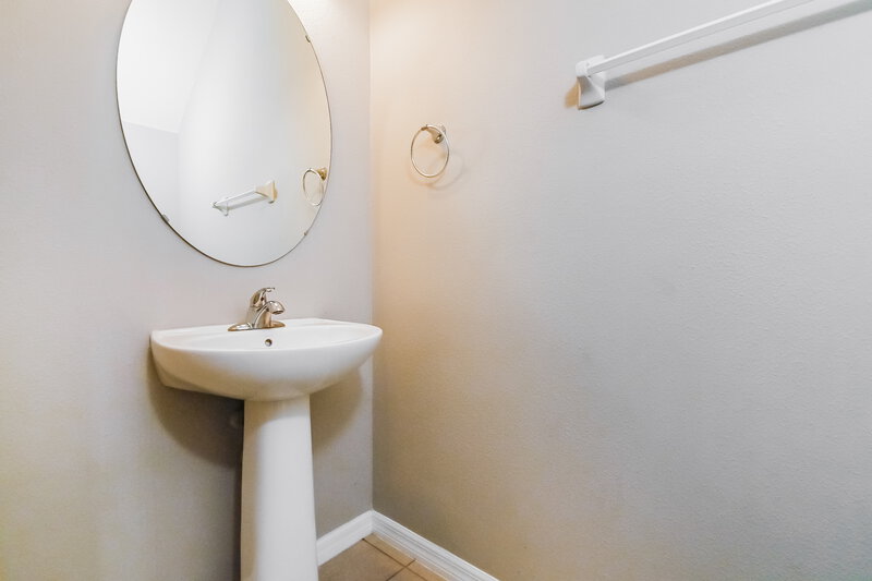 2,525/Mo, 11138 Abaco Island Ave Riverview, FL 33579 Bathroom View
