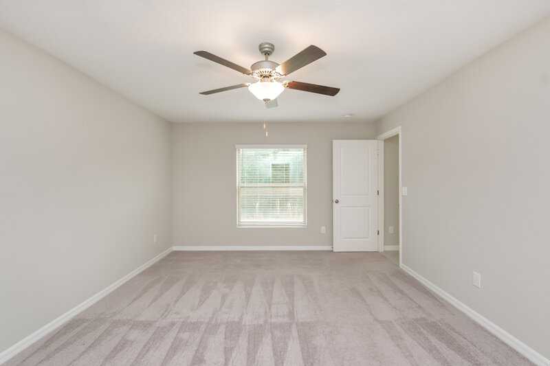 2,245/Mo, 39950 Harmon Grove Ct Zephyrhills, FL 33540 Main Bedroom View 2