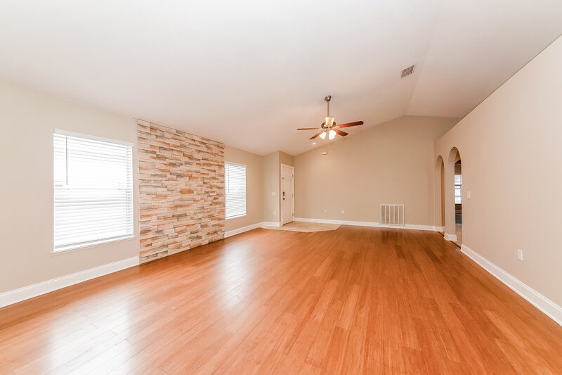 1,790/Mo, 1018 Brenton Leaf Dr Ruskin, FL 33570 Living Room View 2