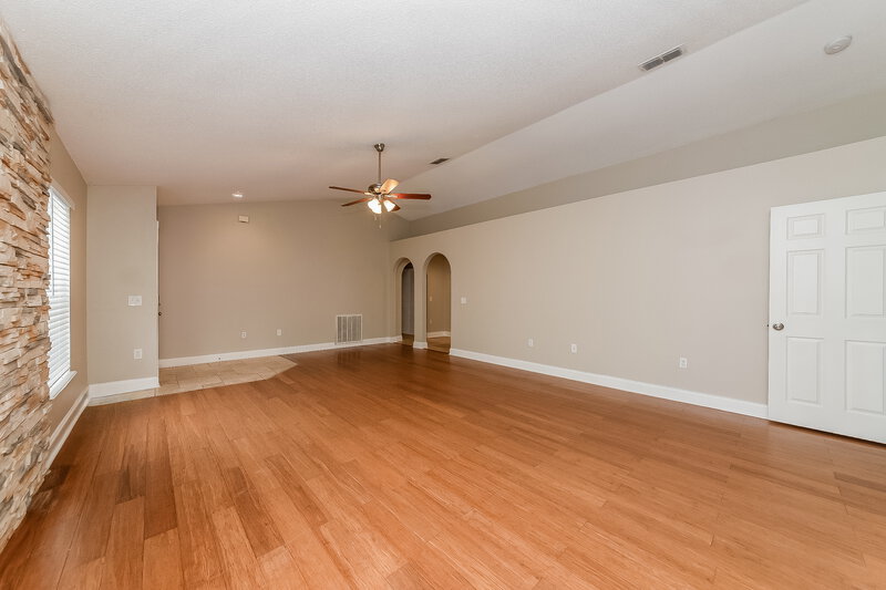 1,790/Mo, 1018 Brenton Leaf Dr Ruskin, FL 33570 Living Room View 3