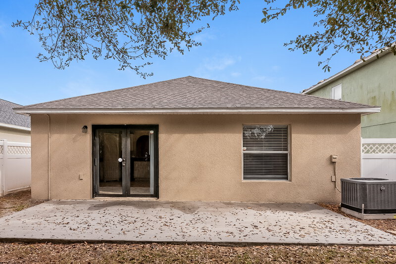 1,790/Mo, 1018 Brenton Leaf Dr Ruskin, FL 33570 Rear View