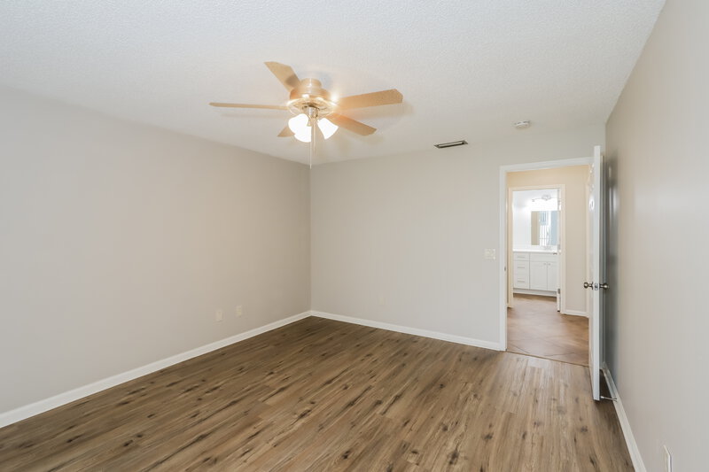 2,395/Mo, 9313 Pebble Creek Dr Tampa, FL 33647 Main Bedroom View 2