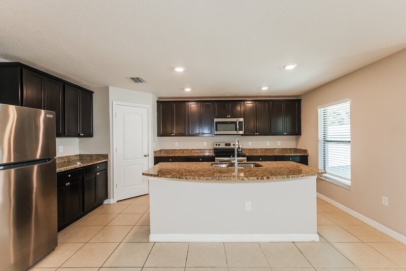 1,945/Mo, 6953 Redbay Dr Brooksville, FL 34602 Kitchen View