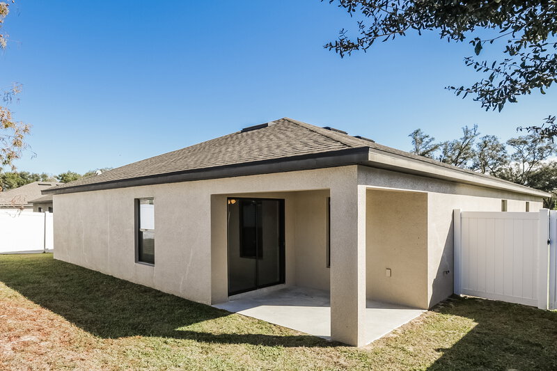1,945/Mo, 6953 Redbay Dr Brooksville, FL 34602 Rear View