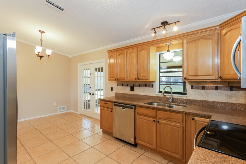 0/Mo, 13238 Drysdale St Spring Hill, FL 34609 Kitchen View 3