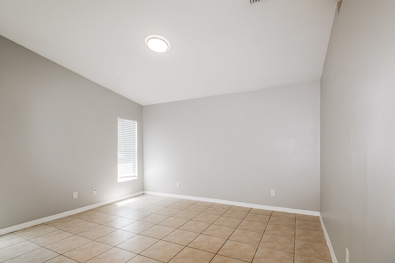 1,745/Mo, 3238 Riverdale Dr Dade City, FL 33523 Living Room View