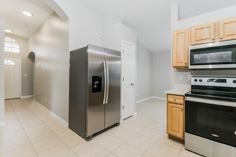 2,700/Mo, 3238 Riverdale Dr Dade City, FL 33523 Kitchen View