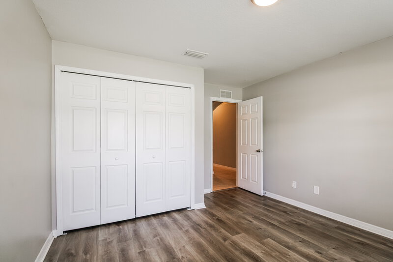 1,745/Mo, 3238 Riverdale Dr Dade City, FL 33523 Bedroom View