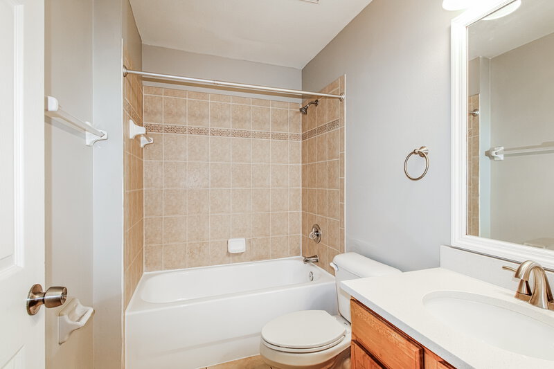 1,745/Mo, 3238 Riverdale Dr Dade City, FL 33523 Bathroom View