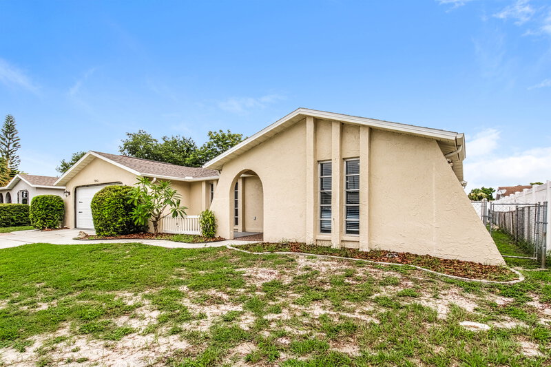 1,750/Mo, 7043 Fireside Dr Port Richey, FL 34668 Front View