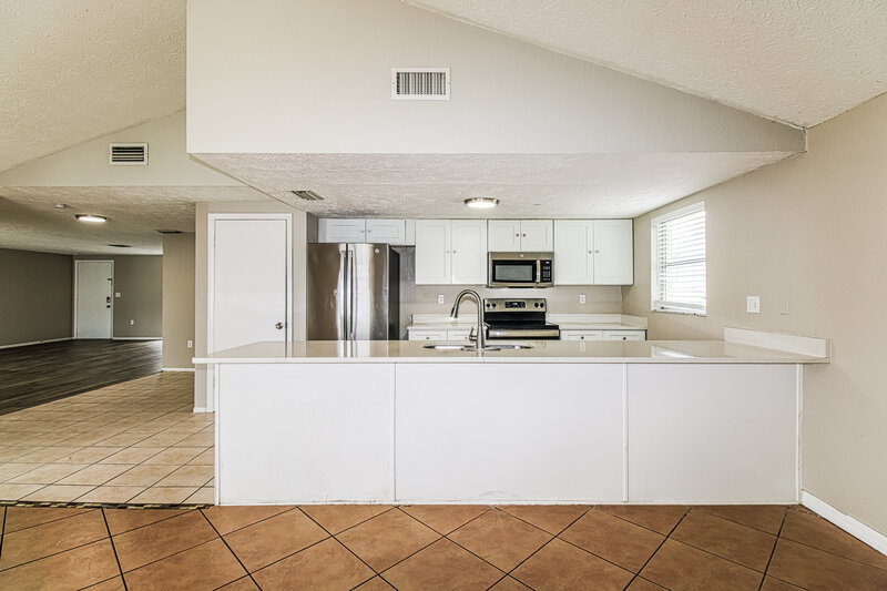 1,750/Mo, 7043 Fireside Dr Port Richey, FL 34668 Kitchen View