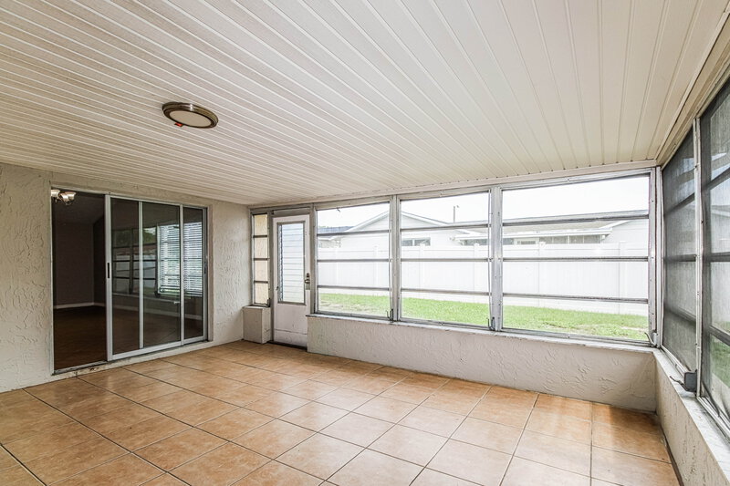 1,750/Mo, 7043 Fireside Dr Port Richey, FL 34668 Sun Room View