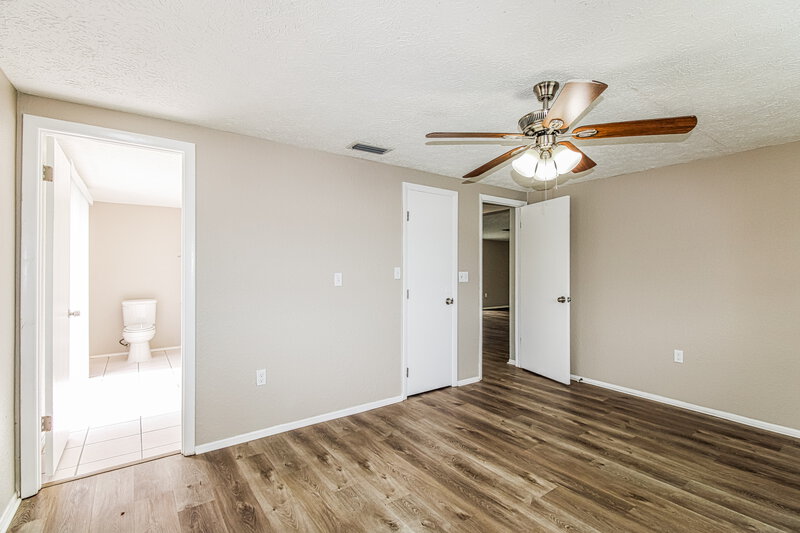 1,750/Mo, 7043 Fireside Dr Port Richey, FL 34668 Main Bedroom View 2