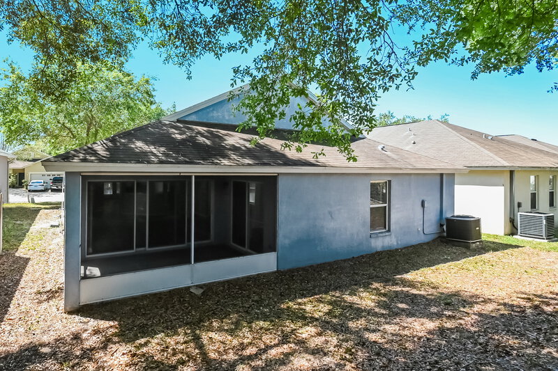 2,195/Mo, 3208 Summer Cruise Dr Valrico, FL 33594 Rear View