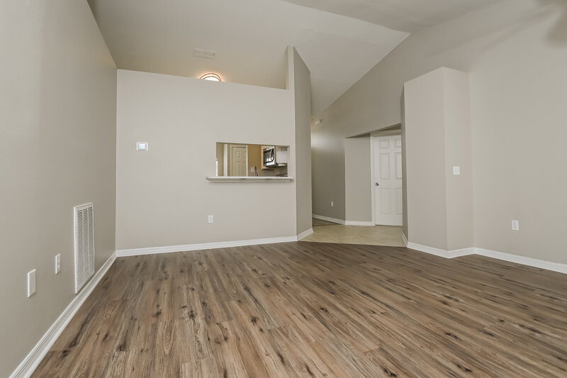 2,000/Mo, 1545 Watson Oaks Ct Lakeland, FL 33809 Living Room View 2