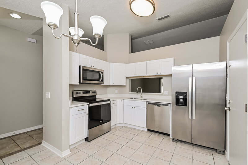 2,000/Mo, 1545 Watson Oaks Ct Lakeland, FL 33809 Kitchen View