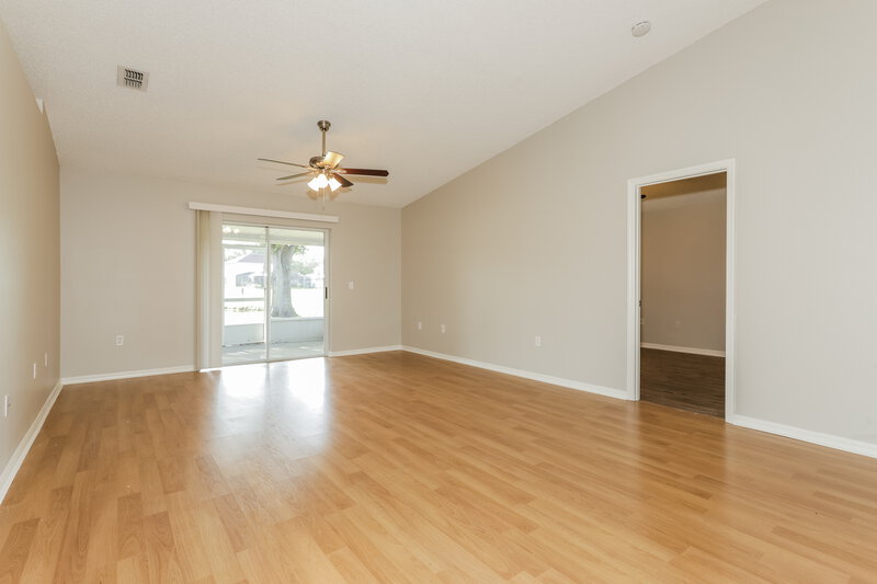 3,280/Mo, 12932 Kings Lake Dr Gibsonton, FL 33534 Living Room View