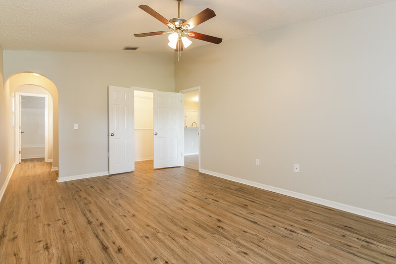 3,280/Mo, 12932 Kings Lake Dr Gibsonton, FL 33534 Main Bedroom View