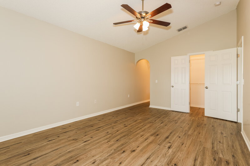 3,280/Mo, 12932 Kings Lake Dr Gibsonton, FL 33534 Main Bedroom View 2