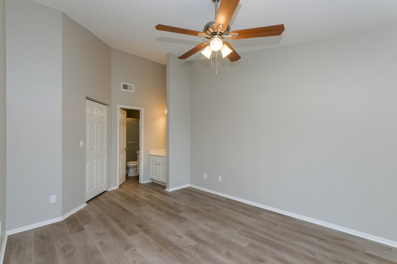 2,485/Mo, 2021 Lori Ann St Brandon, FL 33510 Main Bedroom View 2