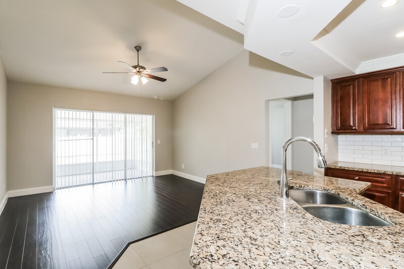 2,265/Mo, 24740 Silversmith Dr Lutz, FL 33559 Kitchen View