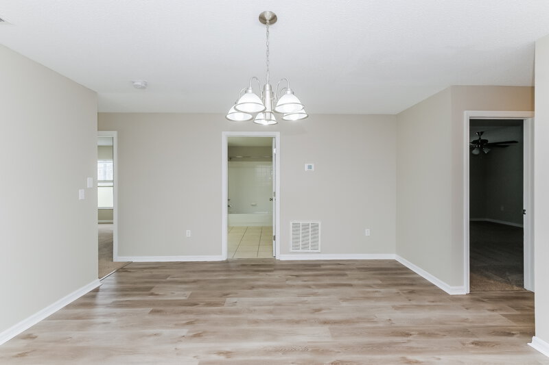 1,920/Mo, 1033 S New York Ave Lakeland, FL 33803 Dining Room View 3