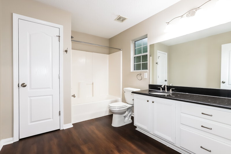 3,000/Mo, 11182 Golden Silence Dr Riverview, FL 33579 Main Bathroom View
