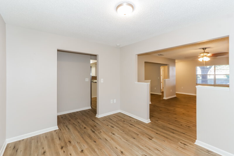 2,000/Mo, 4938 Hidden Hills Dr Lakeland, FL 33812 Family Room View