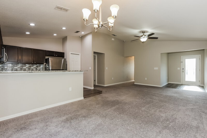 1,950/Mo, 8006 Brookeshire Dr Lakeland, FL 33809 Dining Room View