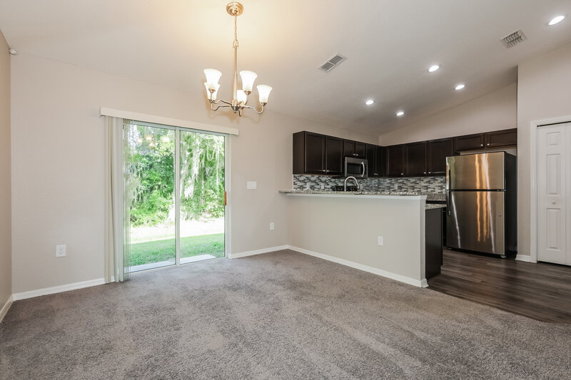 1,950/Mo, 8006 Brookeshire Dr Lakeland, FL 33809 Dining Room View 2