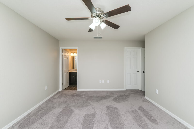 3,170/Mo, 8006 Brookeshire Dr Lakeland, FL 33809 Main Bedroom View 2