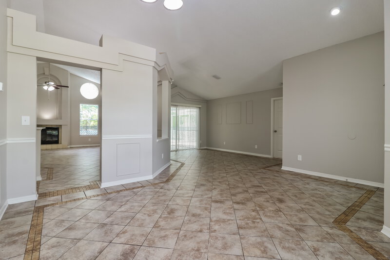 2,940/Mo, 3322 Silverpond Dr Plant City, FL 33566 Family Room View