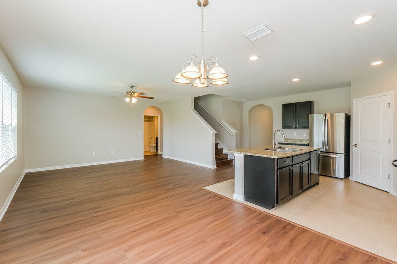 2,860/Mo, 12007 Gillingham Harbor Ln Gibsonton, FL 33534 Dining Room View