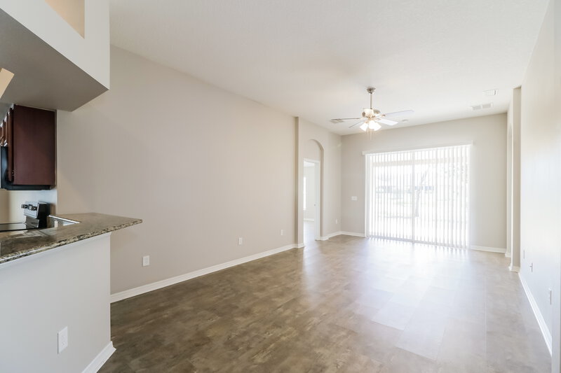 2,595/Mo, 7442 Citrus Blossom Dr Land O Lakes, FL 34637 Family Room View 2