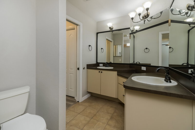 2,220/Mo, 13114 Scottville St Spring Hill, FL 34609 Main Bathroom View