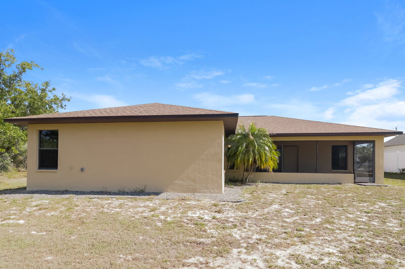 2,220/Mo, 13114 Scottville St Spring Hill, FL 34609 Rear View