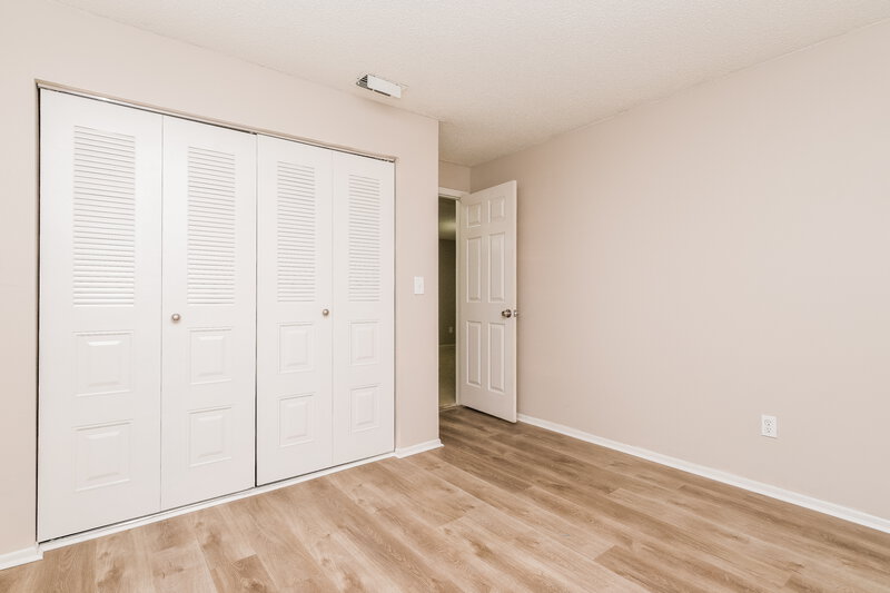 2,300/Mo, 1178 Breeze Dr Largo, FL 33770 Bedroom View 2