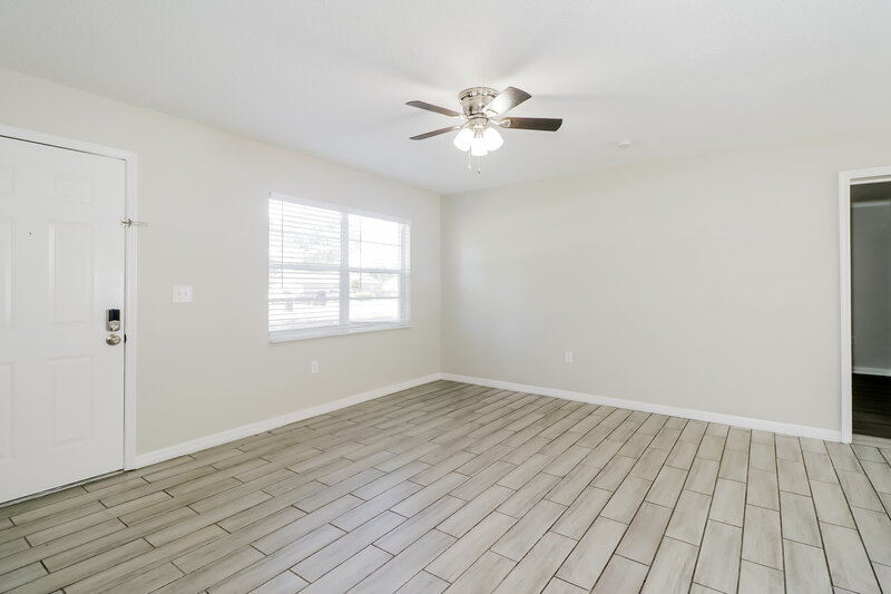 1,740/Mo, 4125 Chowen Dr Lakeland, FL 33810 Living Room View