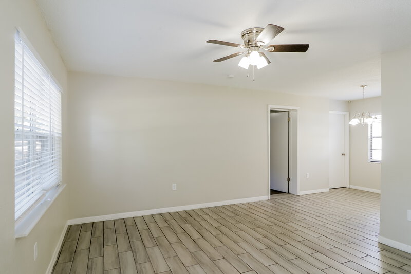 1,740/Mo, 4125 Chowen Dr Lakeland, FL 33810 Living Room View 2
