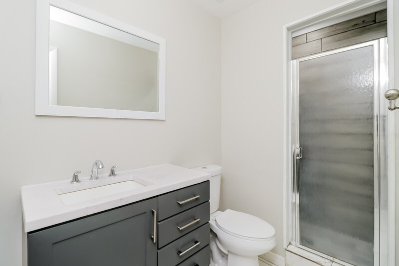 1,740/Mo, 4125 Chowen Dr Lakeland, FL 33810 Main Bathroom View