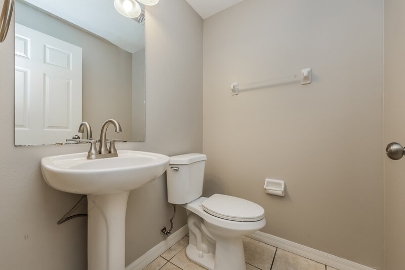 1,770/Mo, 30138 Wellesley Way Zephyrhills, FL 33543 Bathroom View 2