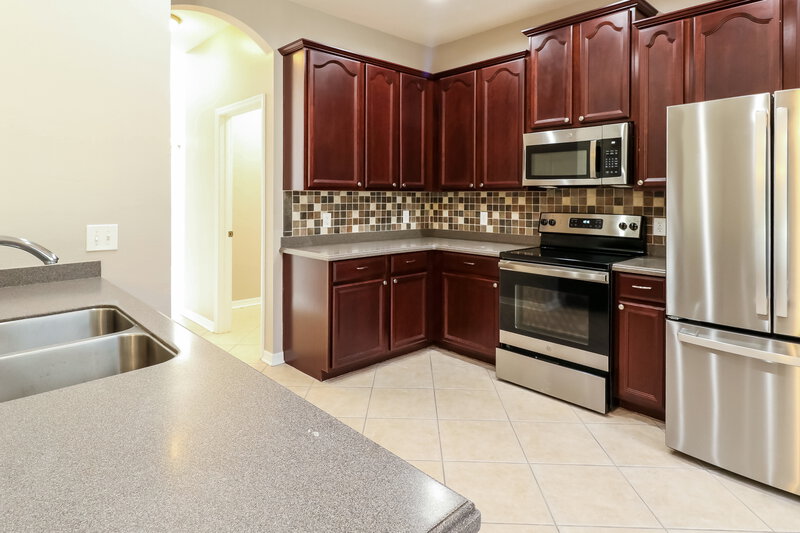 2,370/Mo, 7926 Citrus Blossom Dr Land O Lakes, FL 34637 Kitchen View 2