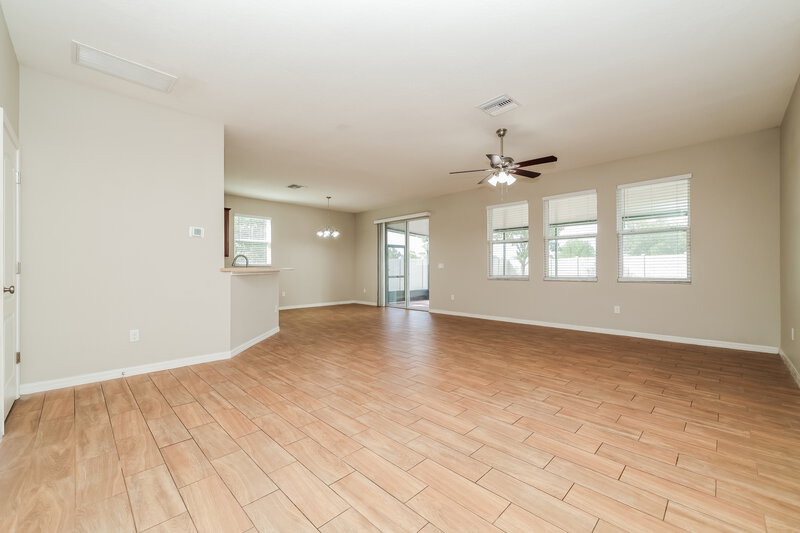 2,575/Mo, 6139 Trent Creek Dr Ruskin, FL 33573 Living Room View 2